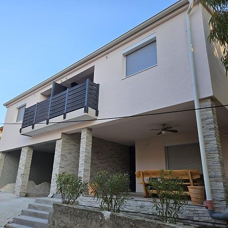 Apartmani Porat Сали Екстериор снимка
