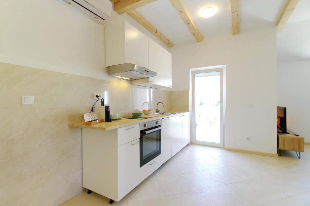 Apartmani Porat Сали Екстериор снимка